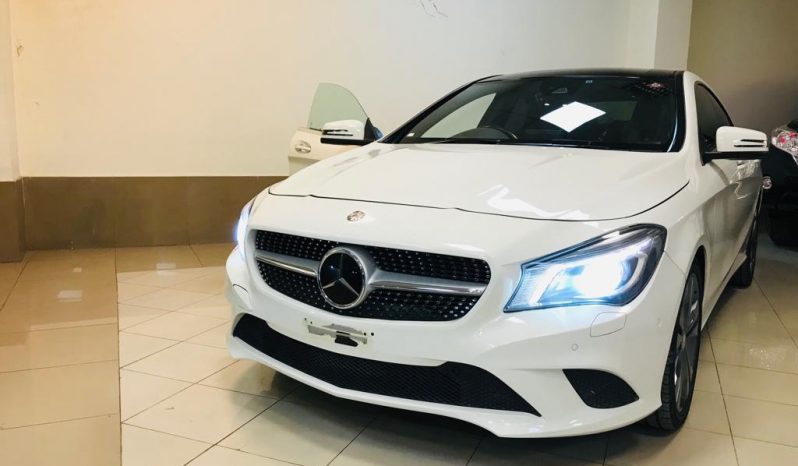 Mercedes Benz CLA full