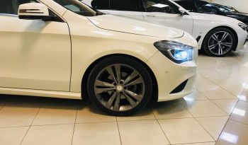 Mercedes Benz CLA full